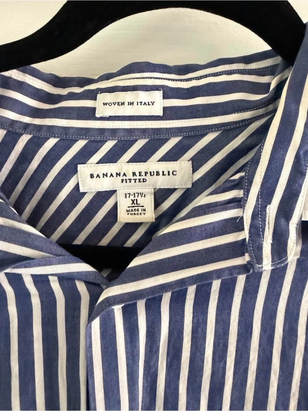 Banana Republic Fitted Men’s XL 17-17.5 Blue Stripe Shirt Woven in Italy